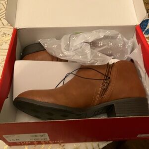 Ankle boots with zipper. Size 9.5 M